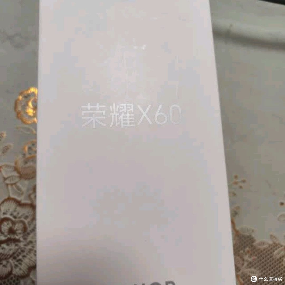 荣耀X60:十面抗摔防水耐磨,5G AI影像新标杆
