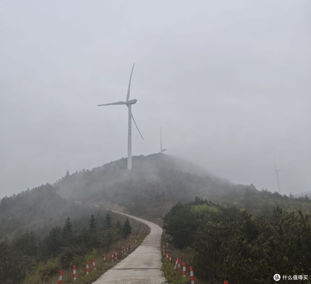 暑假去户外运动、旅游,为啥需要冲锋衣?一文告诉你如何做选择