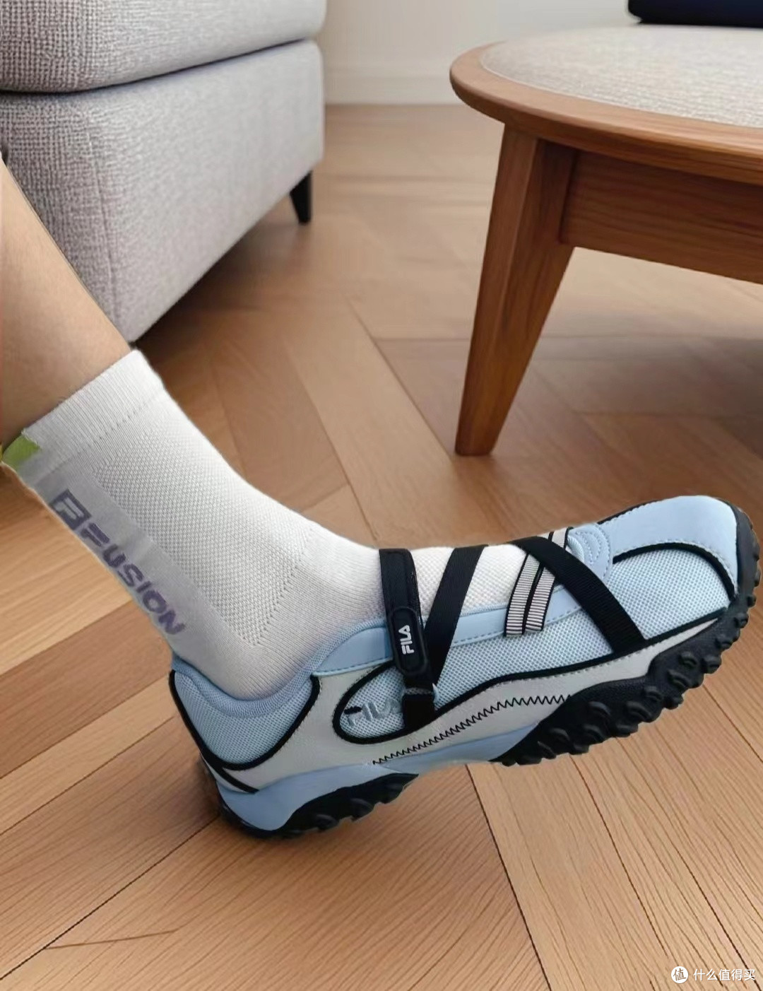 FILA斐乐 PEBBLE SANDAL 芭蕾凉鞋：复古时尚，夏日潮鞋