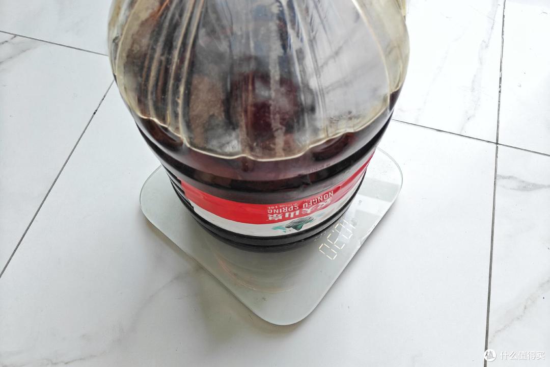 高效擦窗,直达边角:开箱科沃斯擦窗机器人W2S
