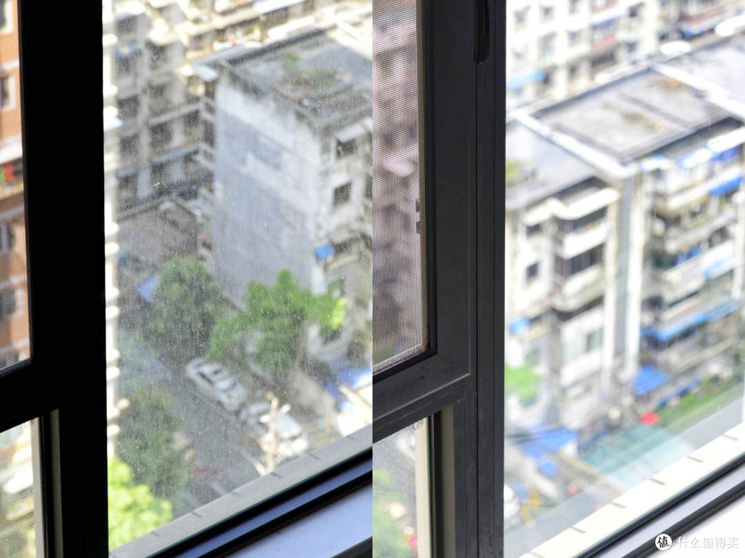 高效擦窗,直达边角:开箱科沃斯擦窗机器人W2S