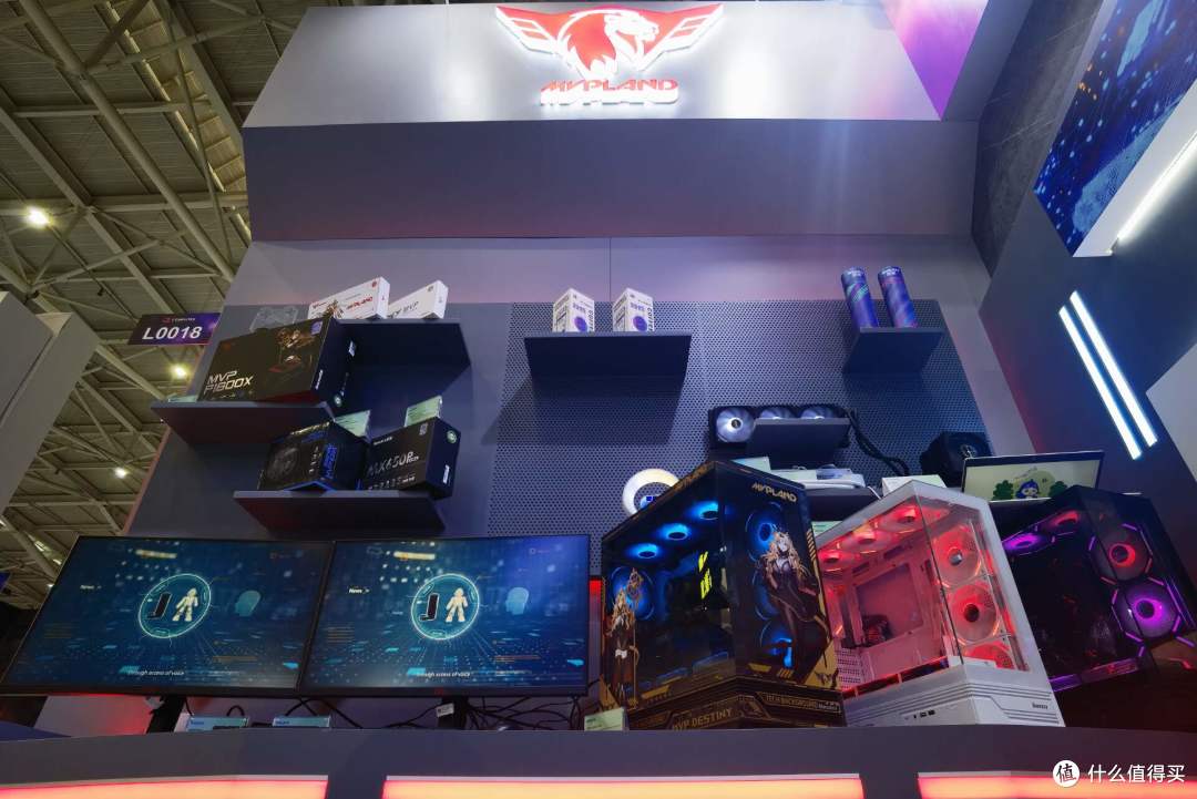 直击AI电源革命!航嘉携300W-3200W全栈电源方案闪耀COMPUTEX2025