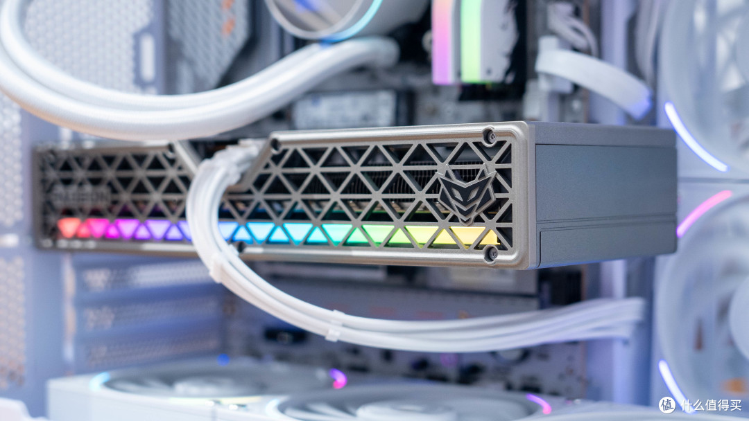 16GB显存的60系显卡:蓝宝石 RX 9060 XT 16GB显卡评测