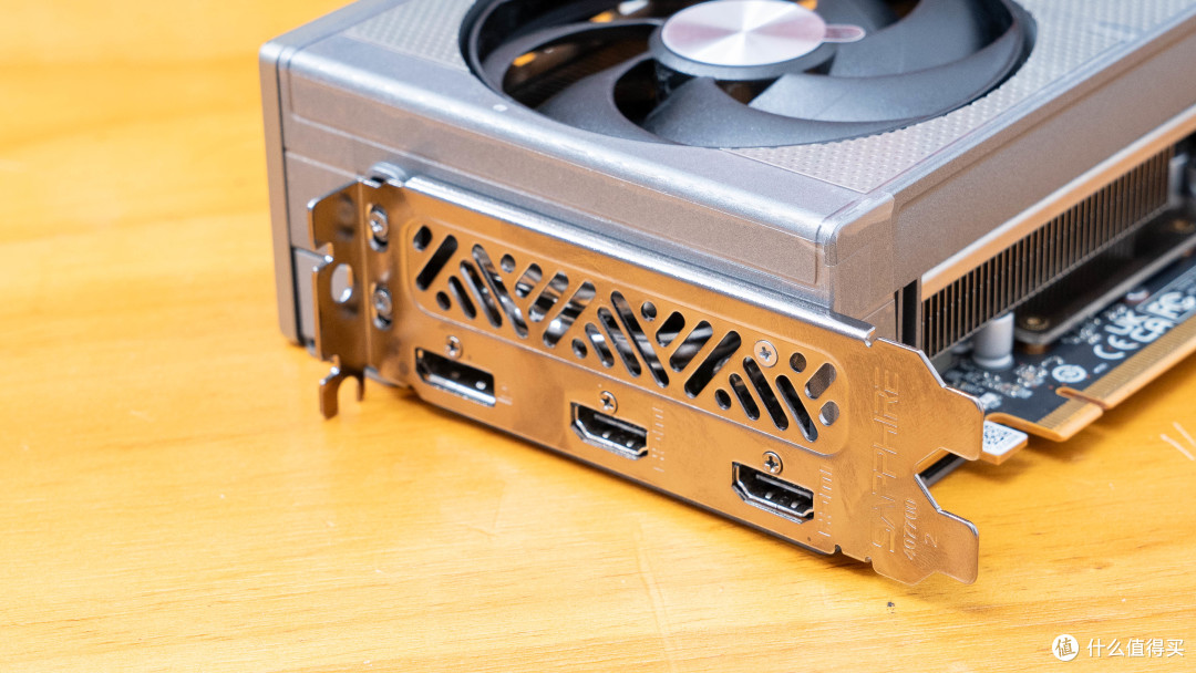 16GB显存的60系显卡:蓝宝石 RX 9060 XT 16GB显卡评测