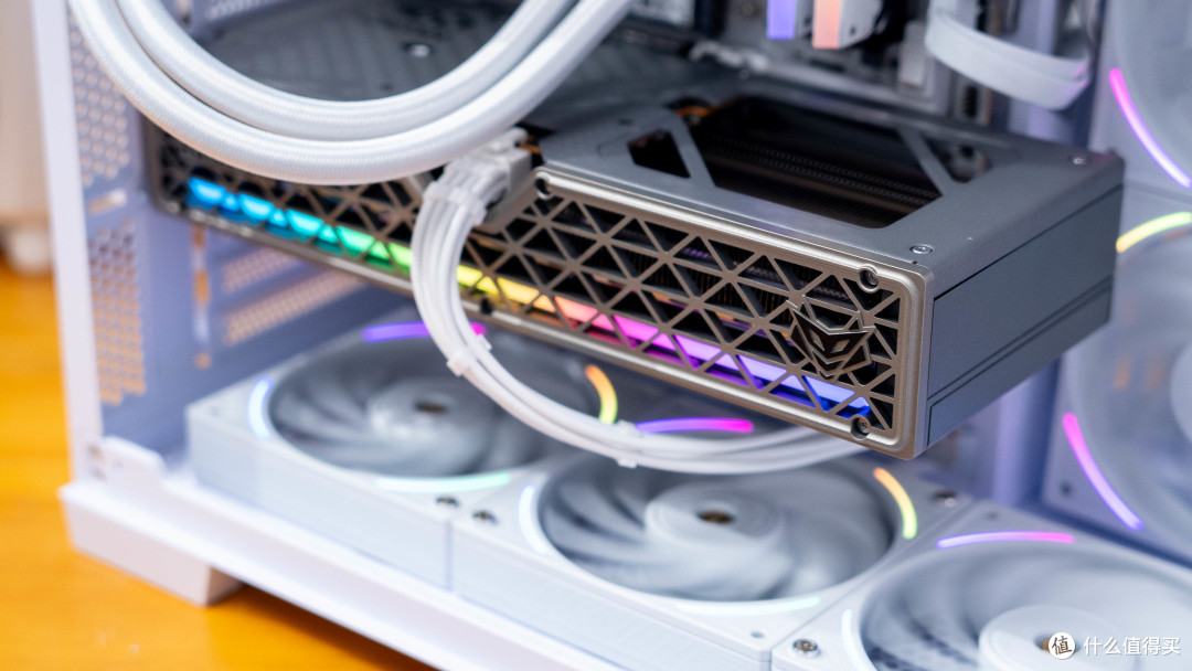 16GB显存的60系显卡:蓝宝石 RX 9060 XT 16GB显卡评测