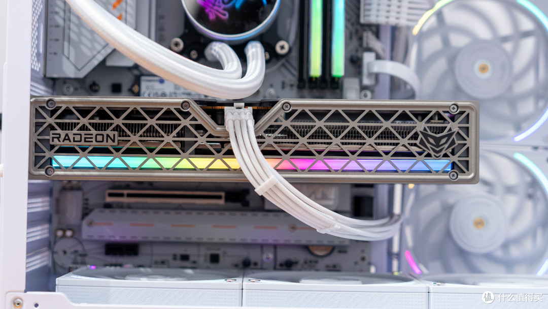 16GB显存的60系显卡:蓝宝石 RX 9060 XT 16GB显卡评测