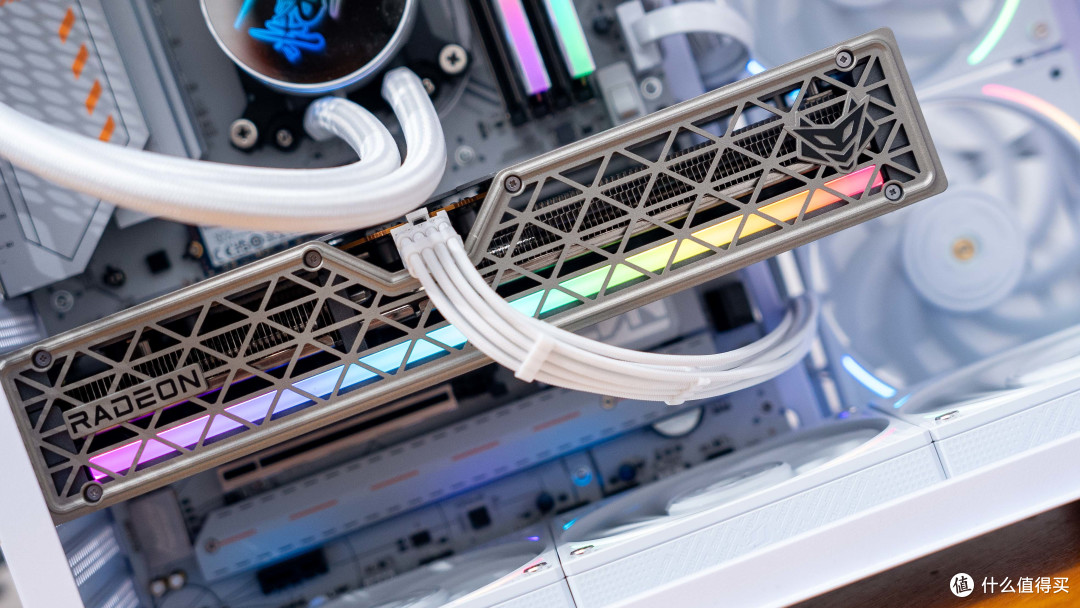 16GB显存的60系显卡:蓝宝石 RX 9060 XT 16GB显卡评测