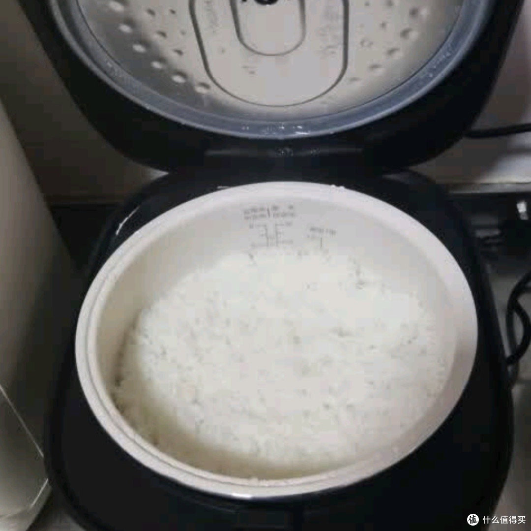 美的MB-4E86电饭煲:家庭烹饪的智慧之选