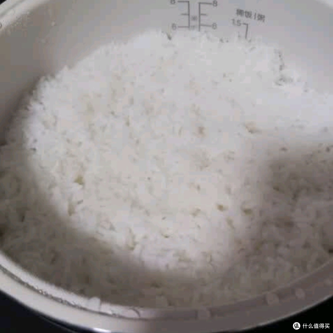 美的MB-4E86电饭煲:家庭烹饪的智慧之选