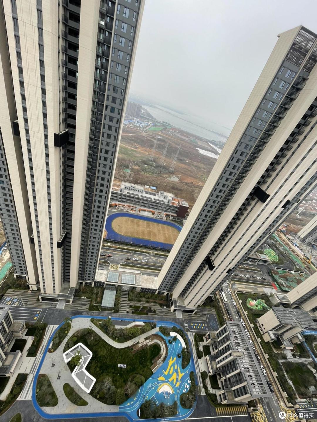 今明两年买房,牢记这7个字:买旧、买大、不买三!