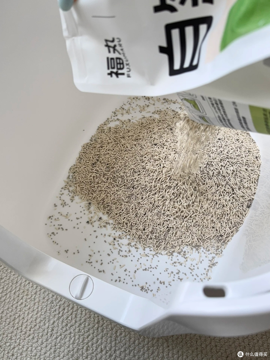谁说猫砂难用?试试这款福丸白茶混合砂