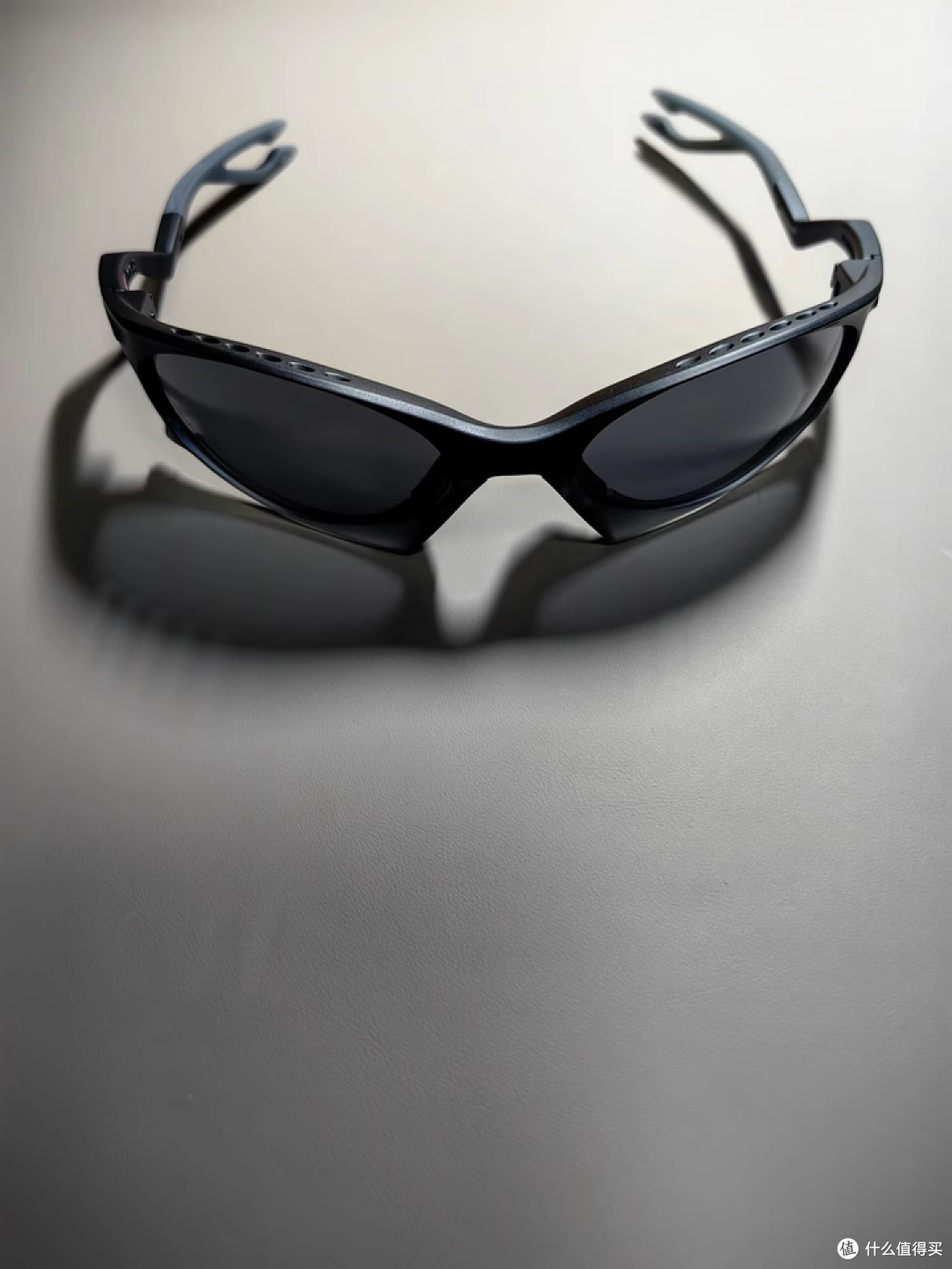 复古又能打!Oakley PLANTARIS 眼镜让骑行超有范儿😎