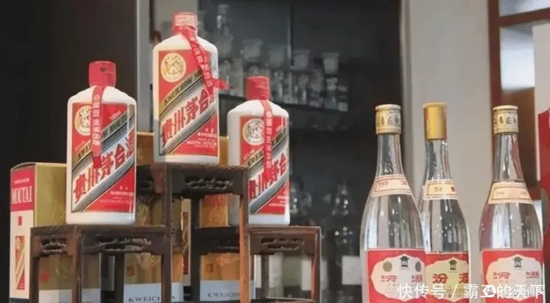 2000年,浙江一大爷存了3箱茅台,如今打开好酒变废水,这是为啥