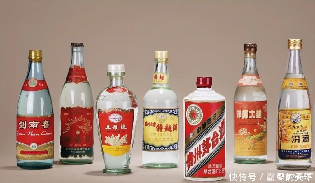 2000年,浙江一大爷存了3箱茅台,如今打开好酒变废水,这是为啥