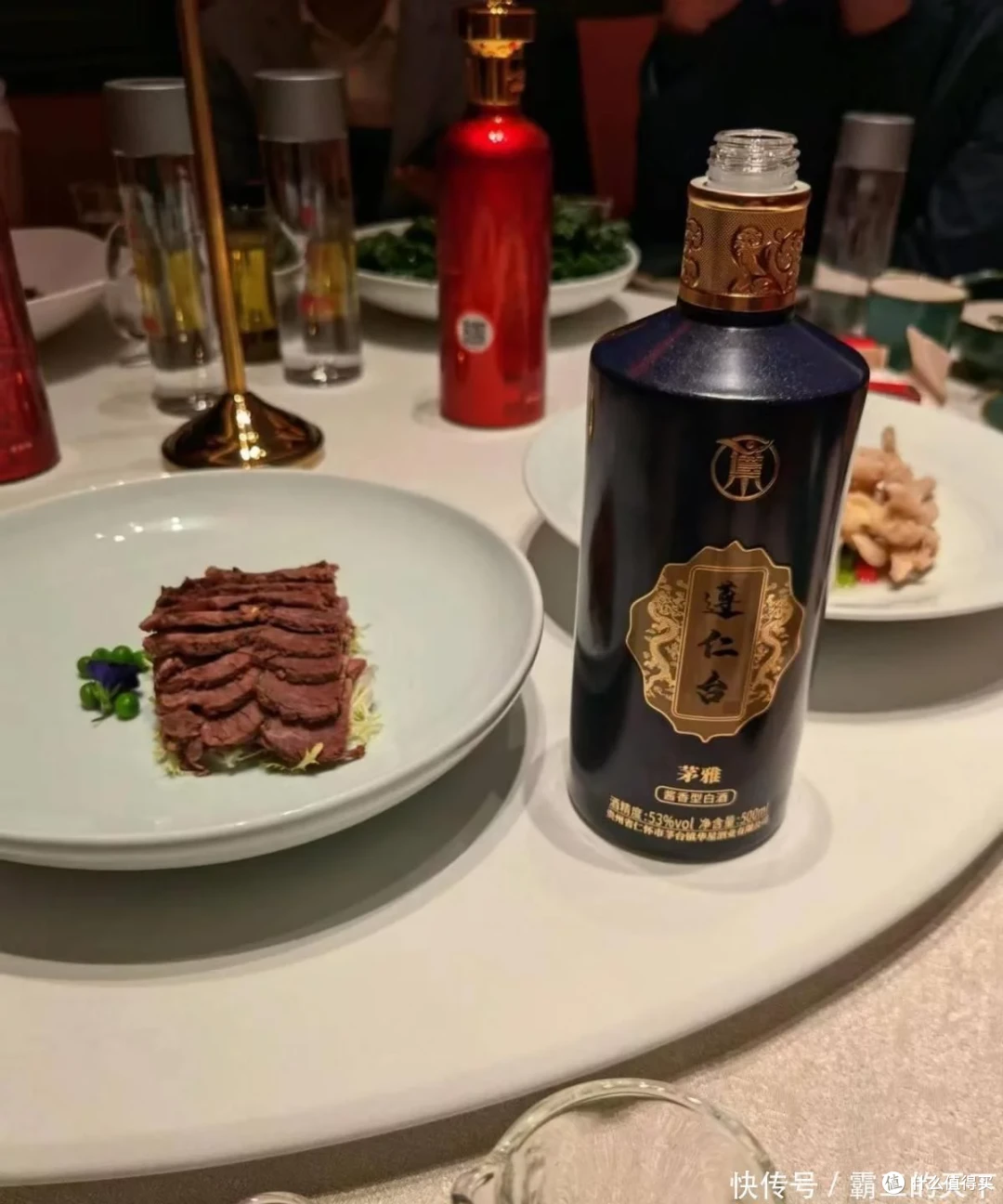 2000年,浙江一大爷存了3箱茅台,如今打开好酒变废水,这是为啥