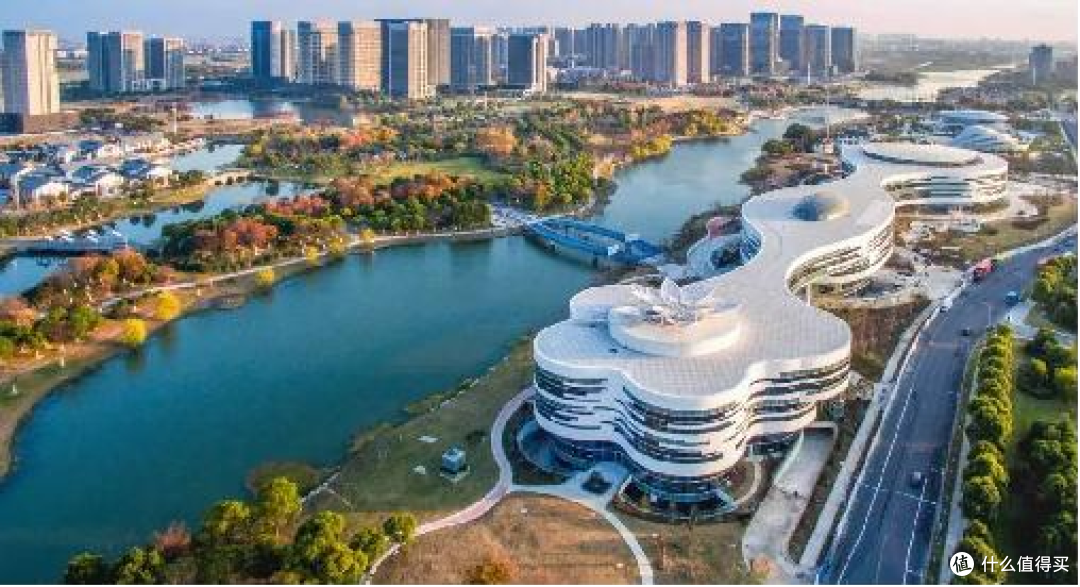 科技赋能 算领未来——上海润六尺科技公司开启算力时代新篇章