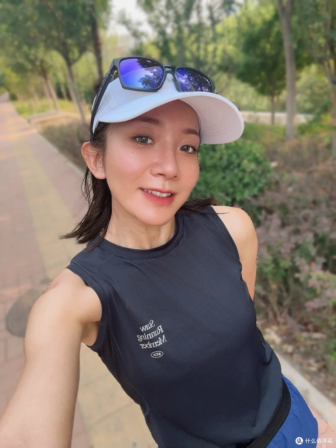 跑步装备冷知识:鸭舌帽和运动眼镜为啥不能二选一