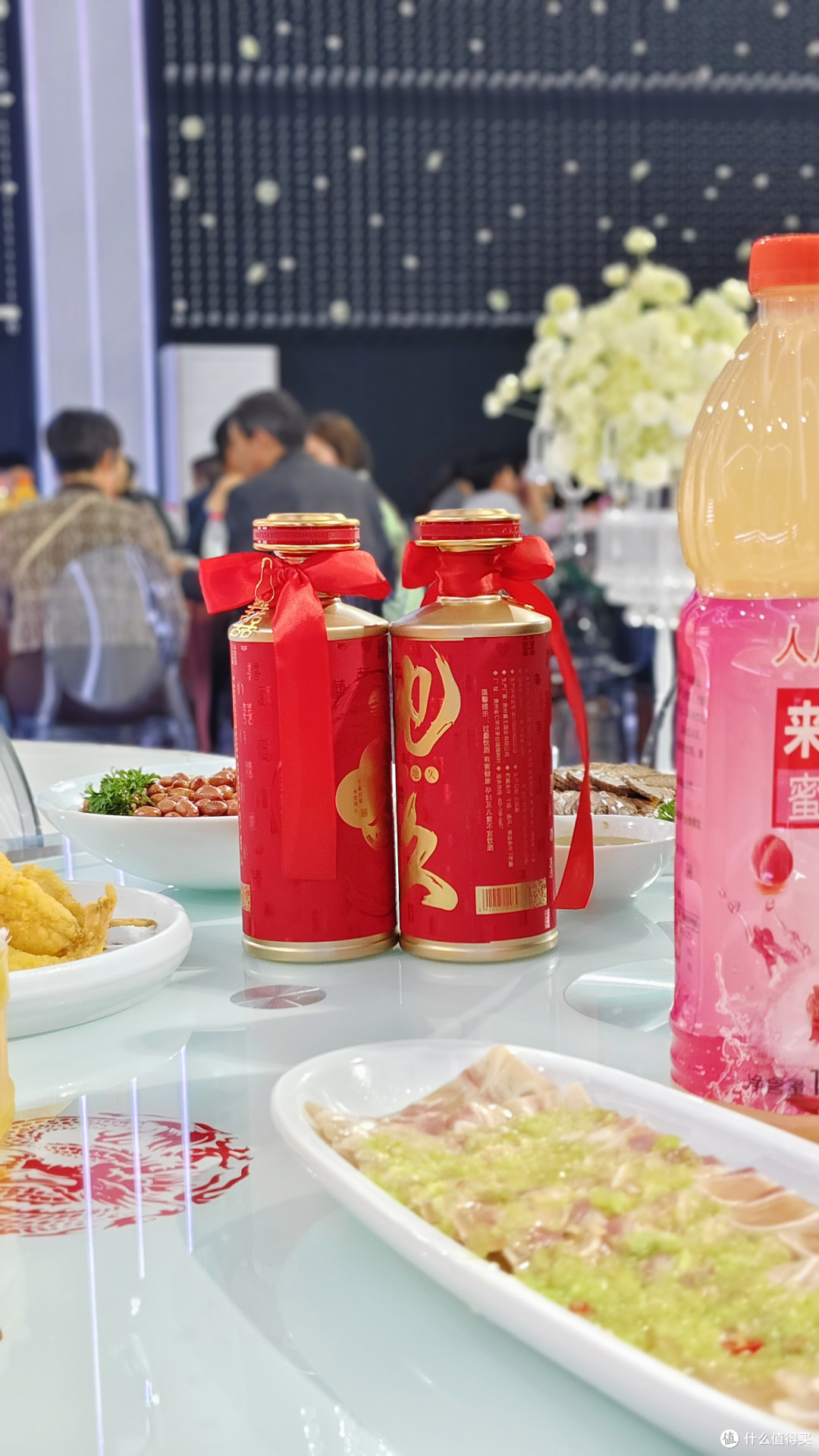 婚礼那天，我们用“天久久”敬天地，“地久久”敬余生
