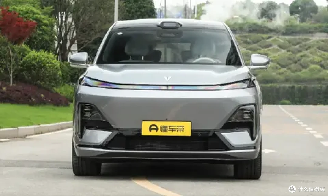 深蓝S09对比分析昊铂HL,哪款更具性价比,看完再说答案