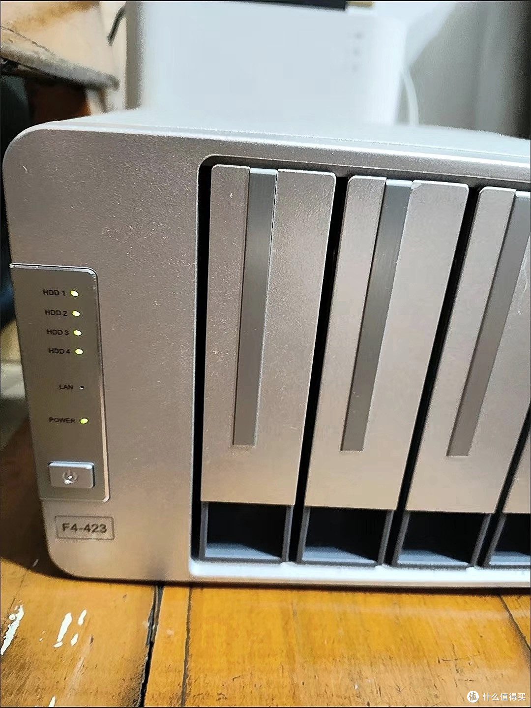 我的数据管家：铁威马F4-424 16G NAS