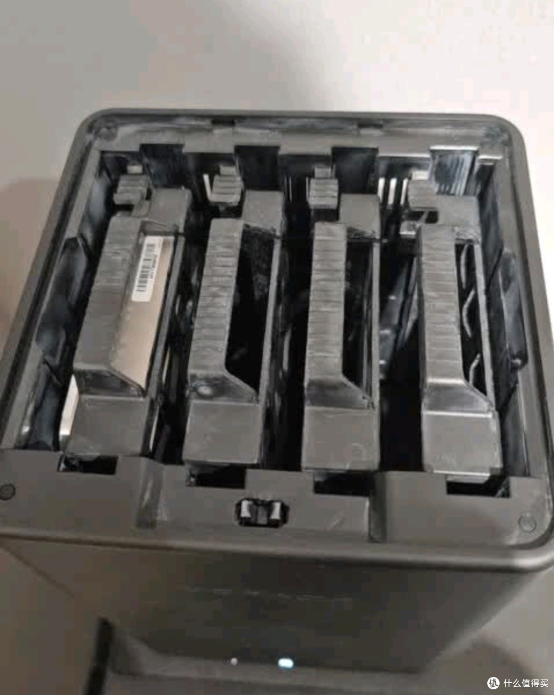极空间Q4:家庭数据管理与智能生活的全能管家
