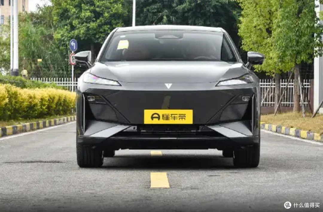 详细对比分析深蓝S07与宋L EV,同为中型新能源SUV,谁更适合你?
