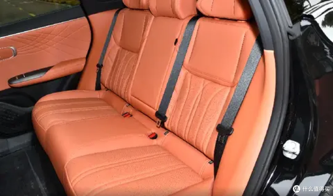 详细对比分析深蓝S07与宋L EV,同为中型新能源SUV,谁更适合你?