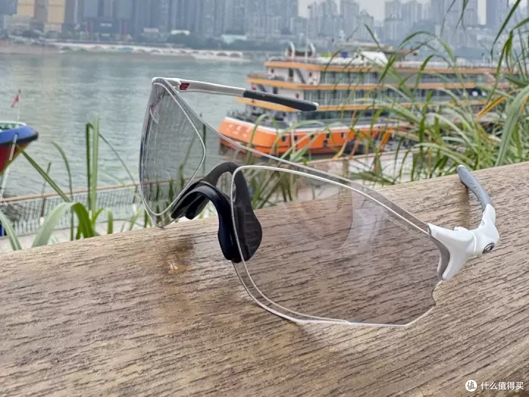 Oakley欧克利运动镜户外骑行护目镜光变色防风日夜两用EVZERO9313