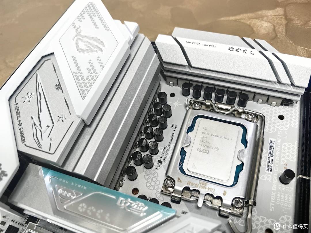 Ultra 265K处理器搭配ROG B860G主板后不到1400,就算炸了也香啊