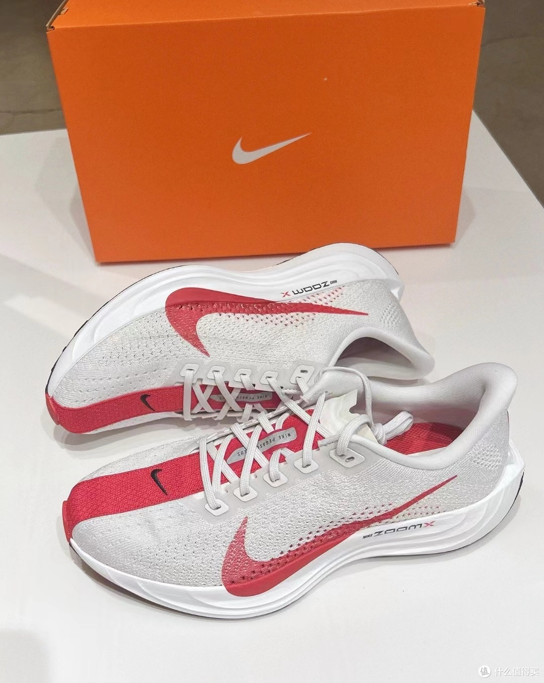Nike Pegasus Plus:出道即巅峰的速度机器