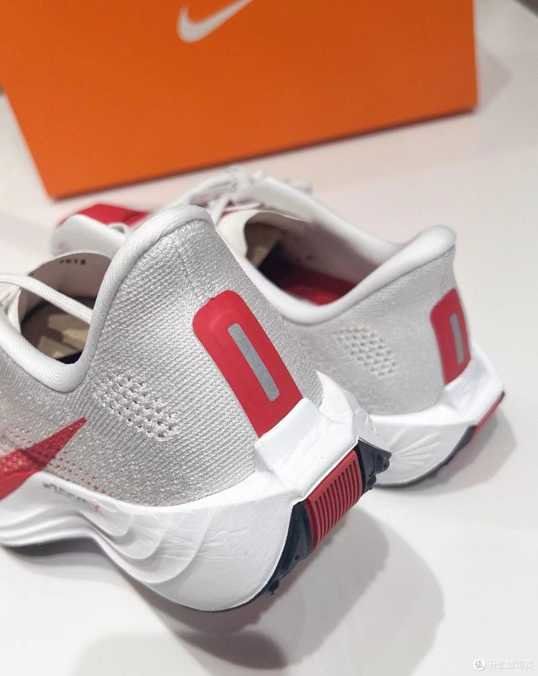Nike Pegasus Plus:出道即巅峰的速度机器
