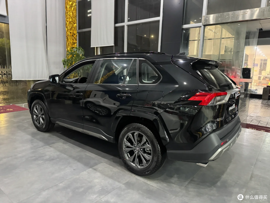 丰田 RAV4 荣放:品质稳定的降价之选