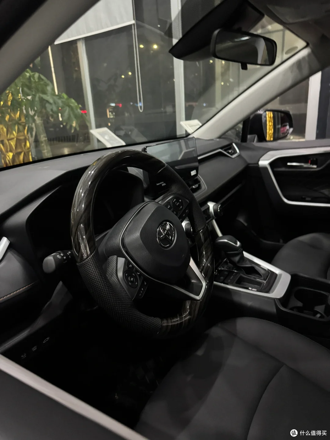 丰田 RAV4 荣放：品质稳定的降价之选