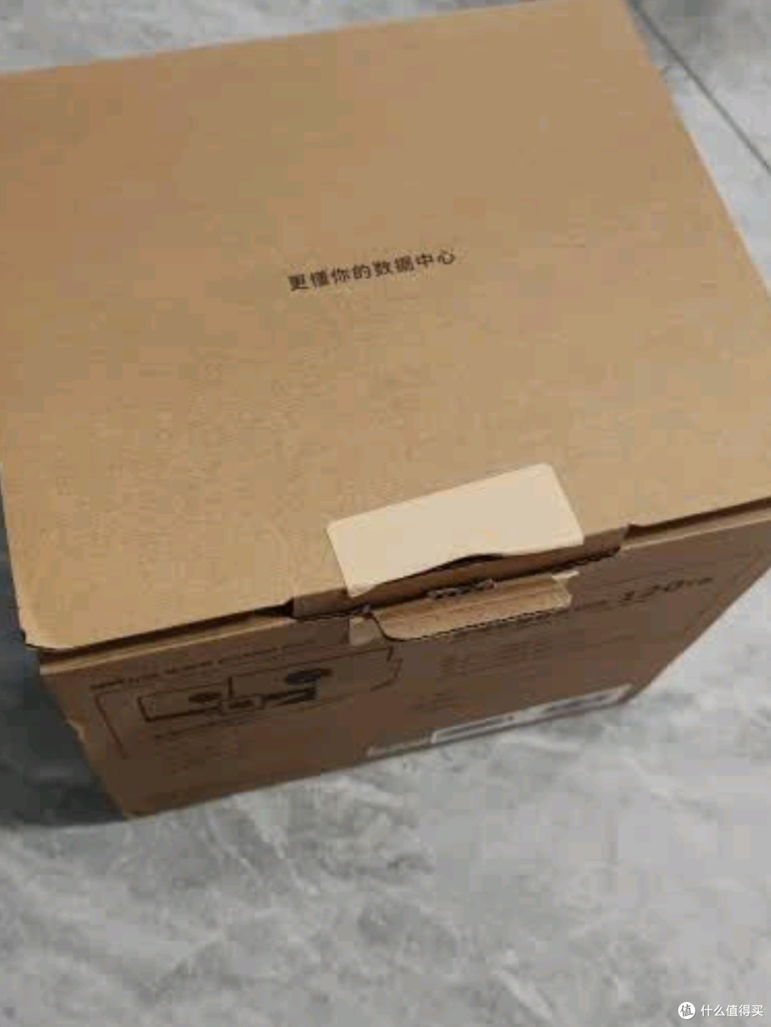 四盘位NAS网络存储，打造您的全能个人云AI家庭硬盘服务器