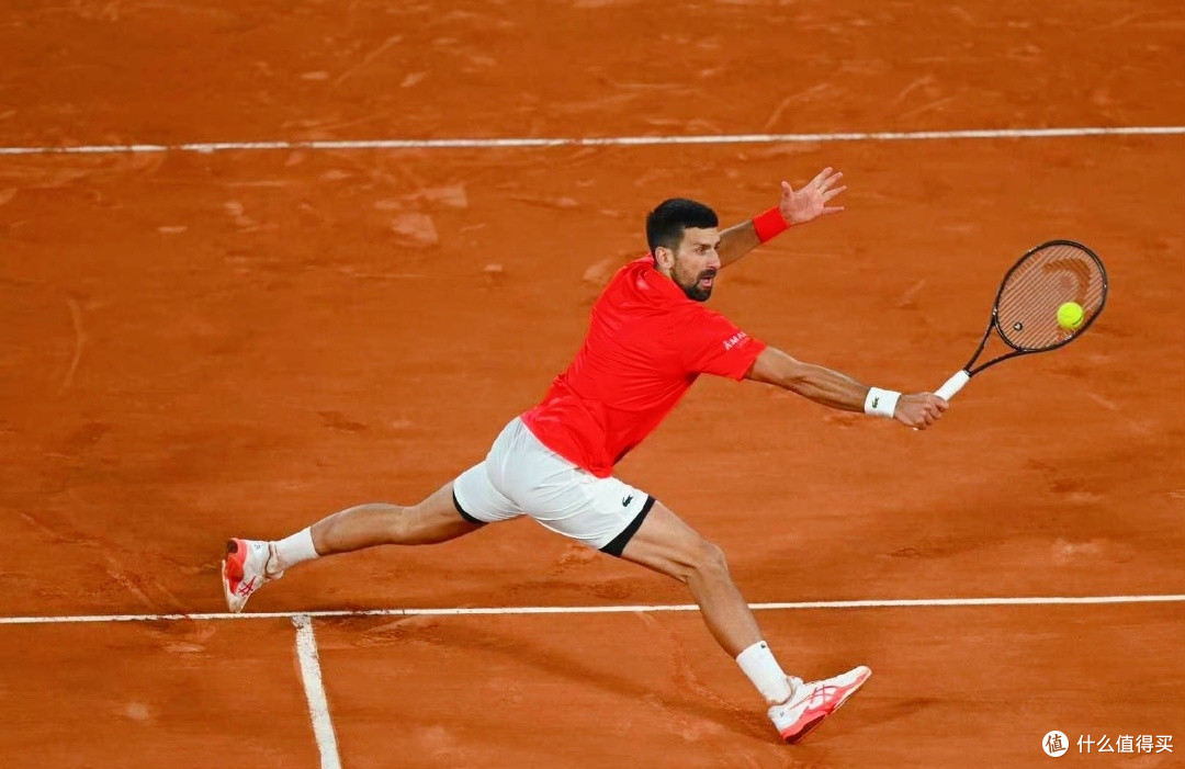 Asics Court FF 3 Novak 网球鞋:德约科维奇代言款,颜值与实力并存的网球装备