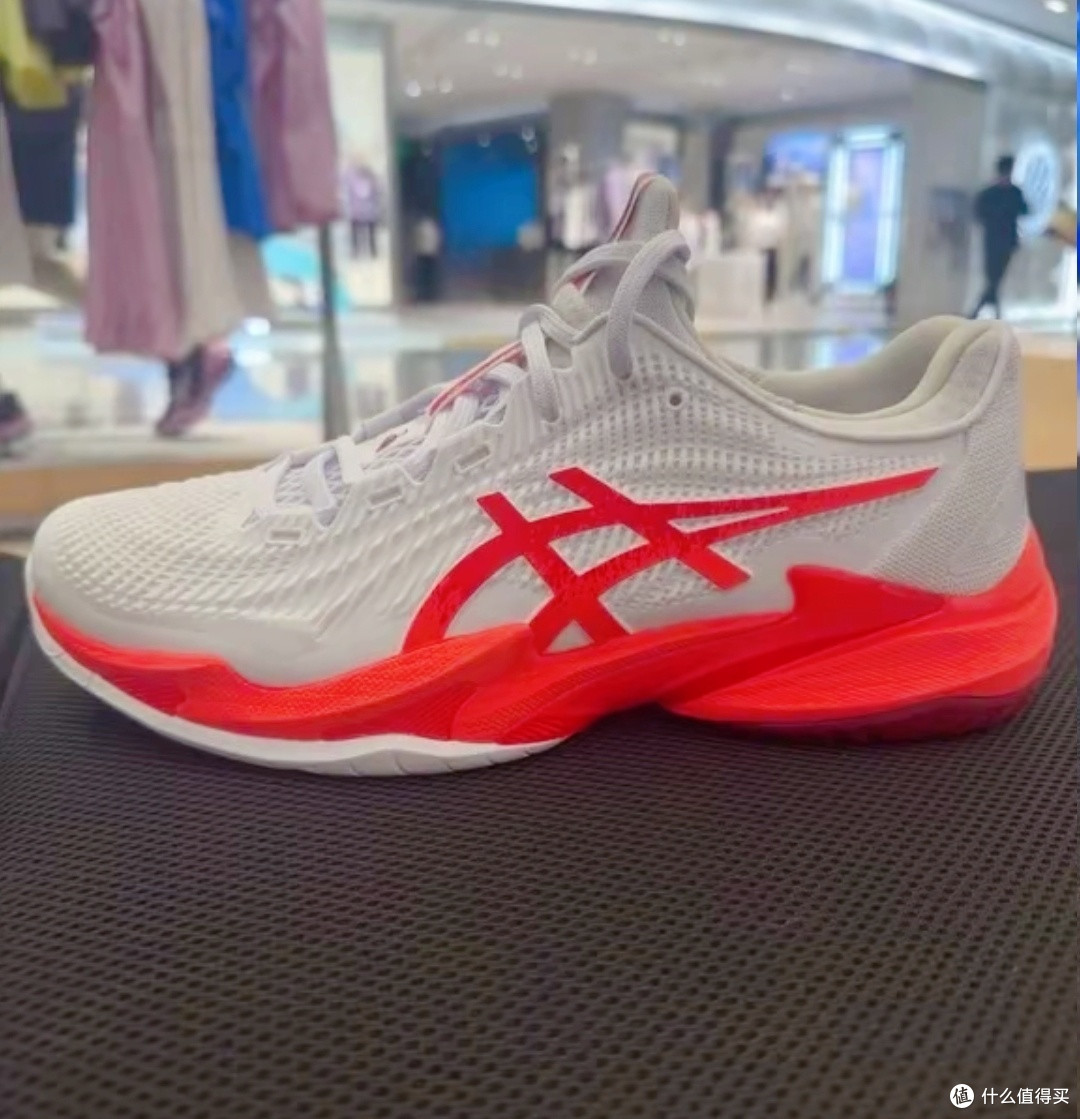 Asics Court FF 3 Novak 网球鞋:德约科维奇代言款,颜值与实力并存的网球装备