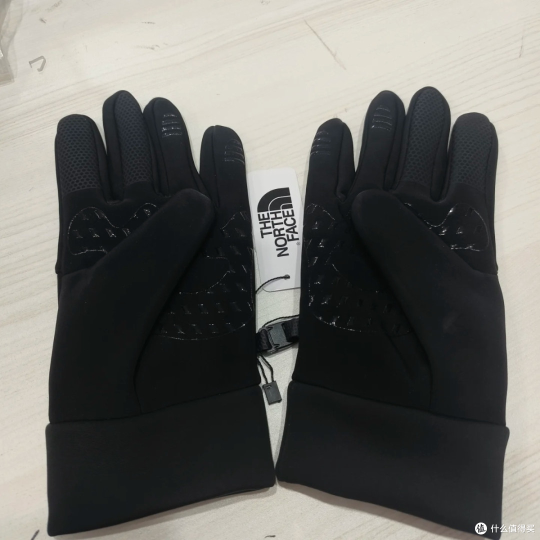 北面男士骑行手套:贴手防滑骑行的掌心守护