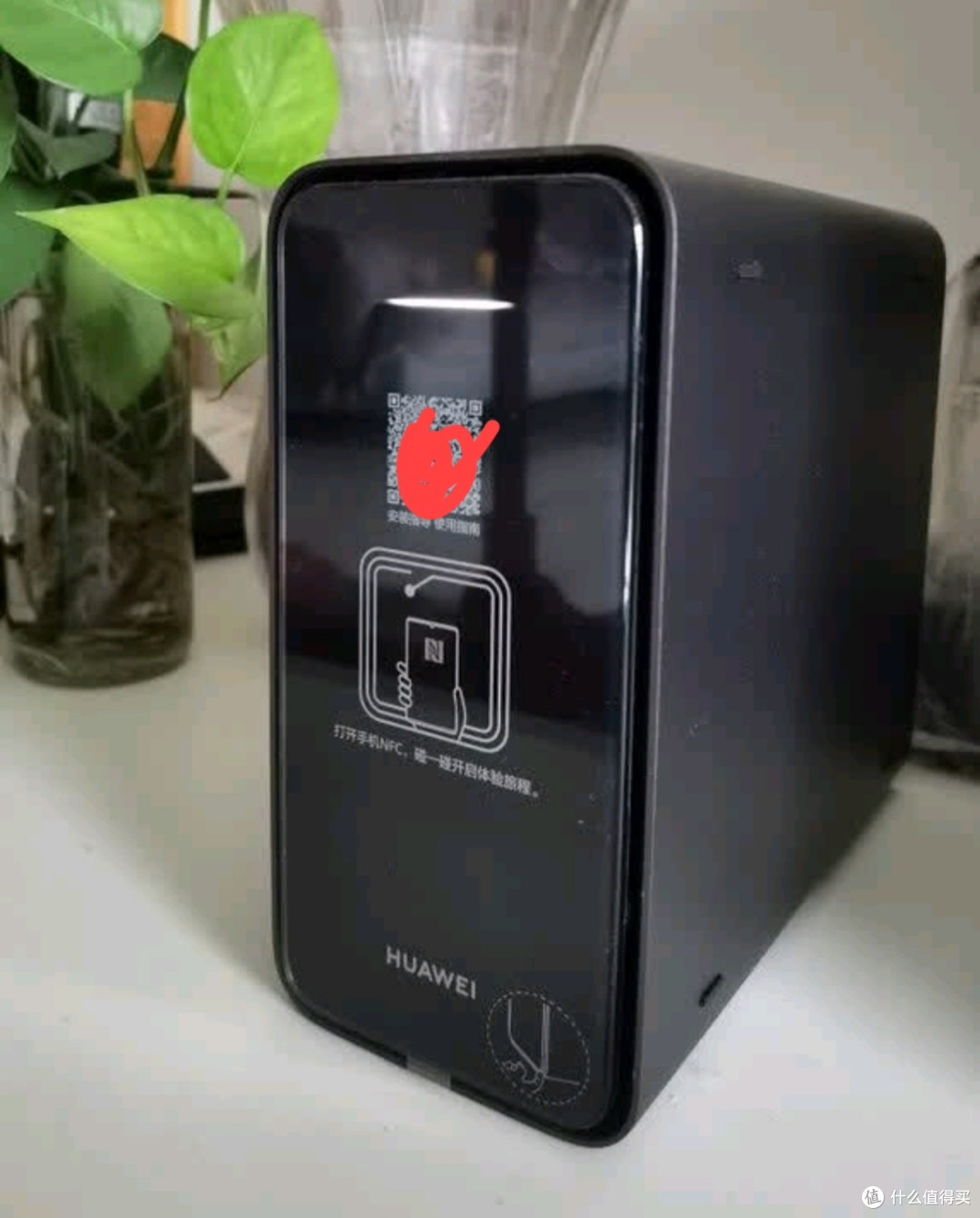 华为家庭存储4TB:手机一碰扩容