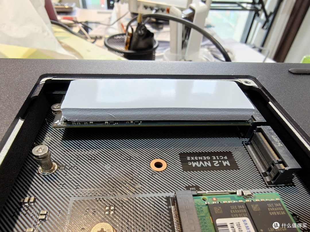 等了一年还是买了绿联DXP4800