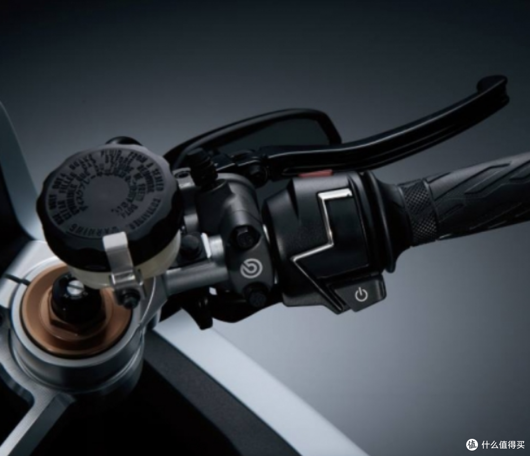 Suzuki EXTRIGGER摩托车