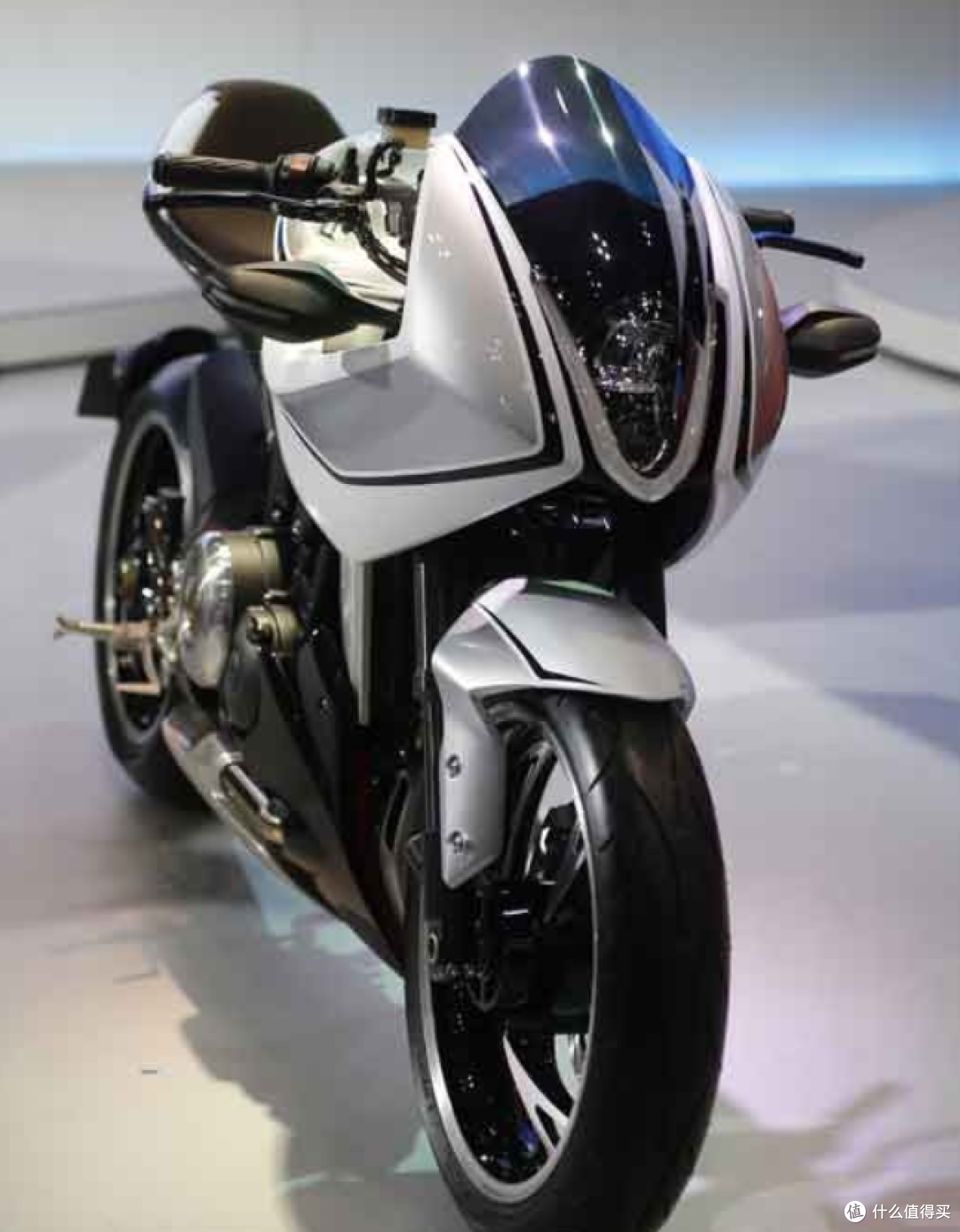 Suzuki EXTRIGGER摩托车