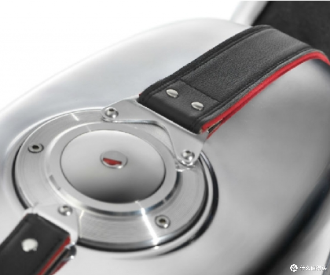 摩托古兹(Moto Guzzi)2025款V7系列摩托车