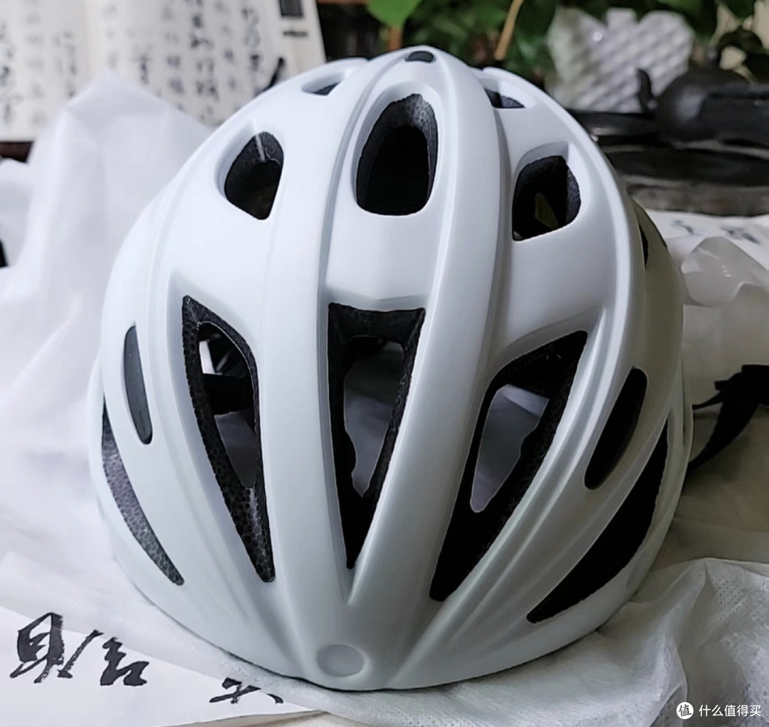 骑行入门装备指南:头盔与舒适