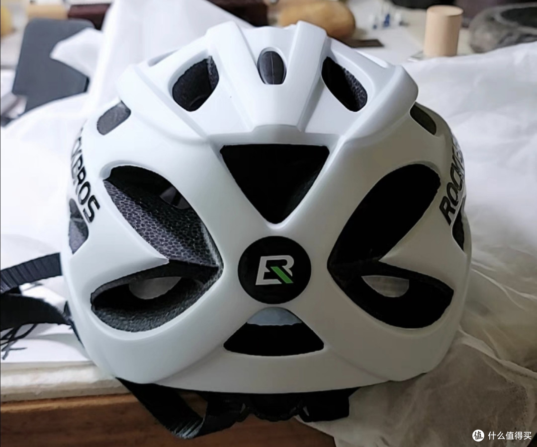 骑行入门装备指南:头盔与舒适