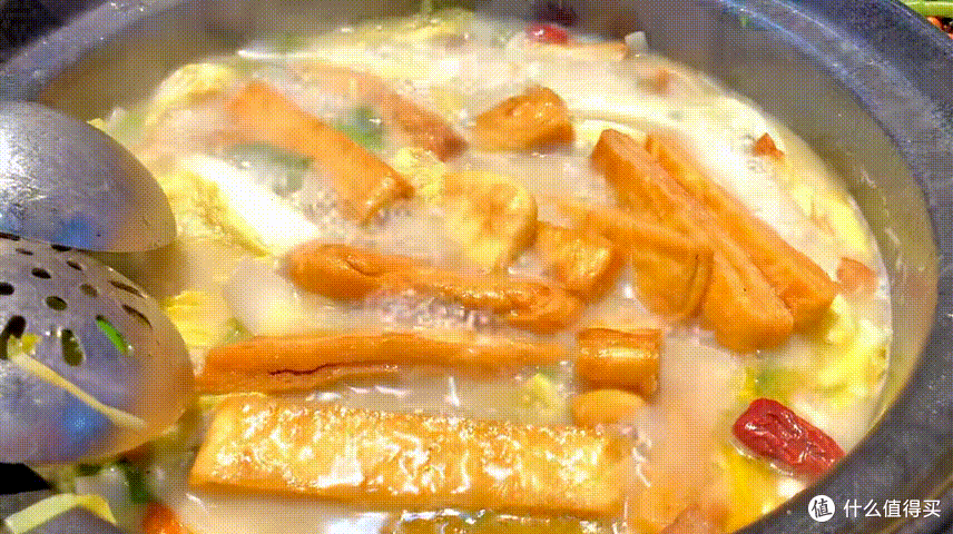 酸浆火锅：一碗绿豆发酵的酸香，解锁神都洛阳的味觉密码