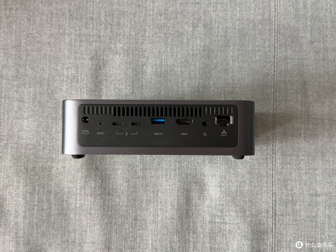 普通家庭别跟风！全闪 NAS 真正适合这三类用户