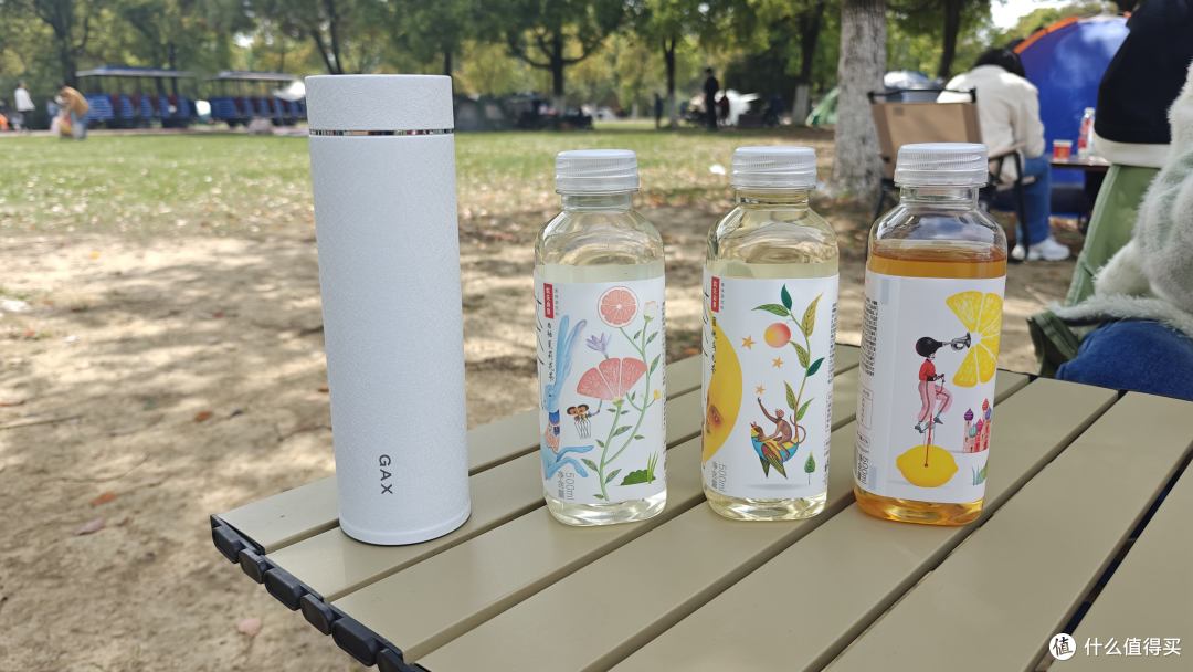 亲身实测!这款白色宫菱钛保温杯,让我彻底告别不锈钢杯的烦恼