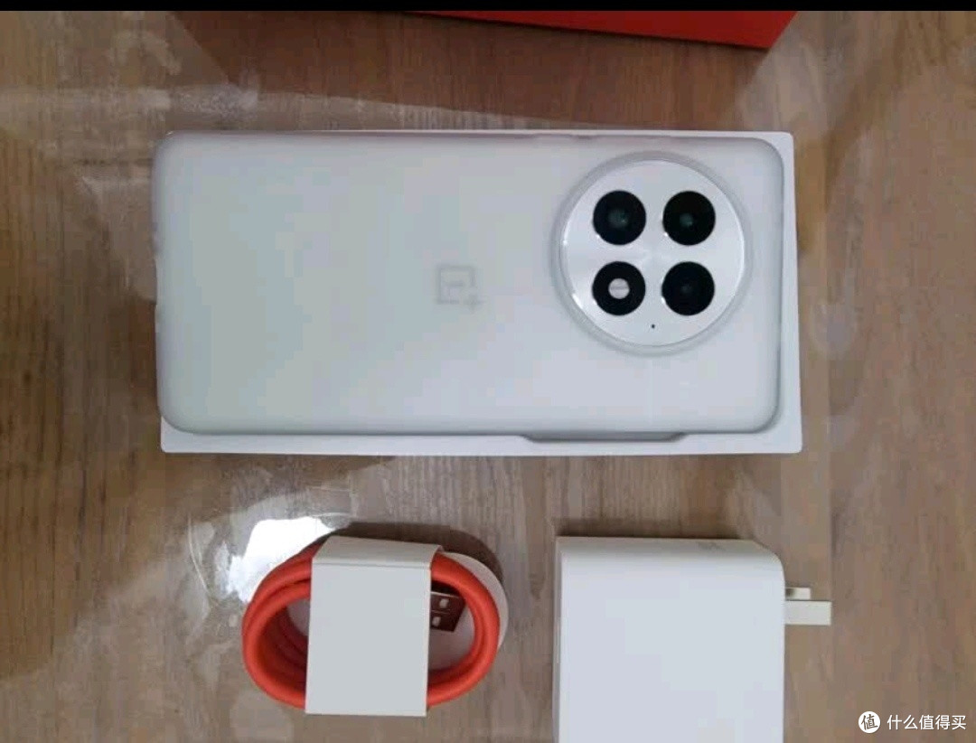一加 13 16GB+512GB 白露晨曦 国家补贴 高通骁龙®8至尊版 