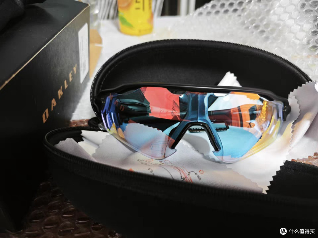 骑行眼镜大揭秘:Oakley Radar EV的卓越之处