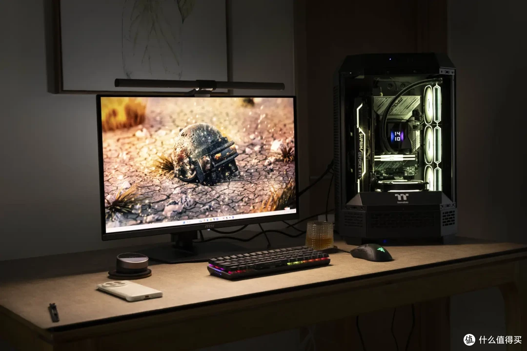 角逐高性价比的顶级电竞显示器,微星MAG 272UP QD-OLED X24流光